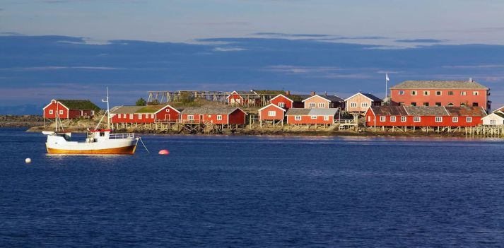 Viaggio in Norvegia: Isole Lofoten, sole di mezzanotte e fiordi con Azonzo Travel  4
